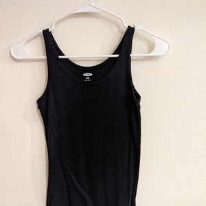 Old Navy Fitted Tank Top in Black, XL